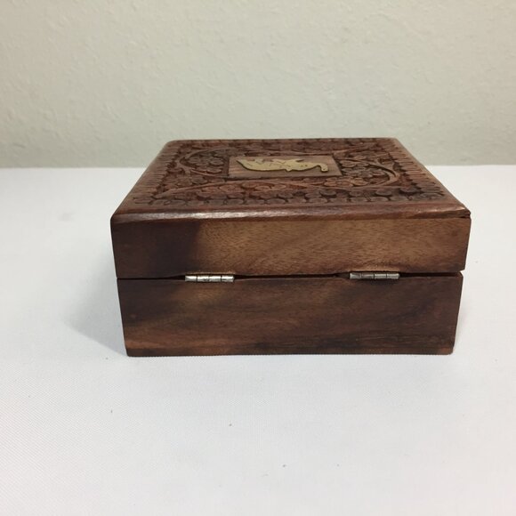 Vintage Carved Wood Box with Brass Elephant Inlay Trinket Container - Picture 4 of 6